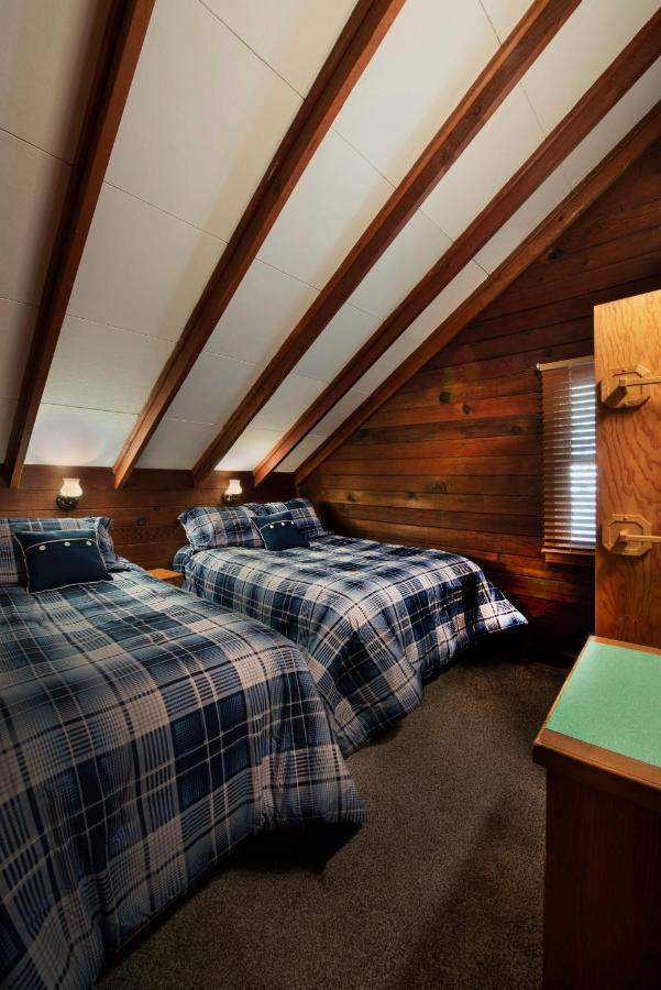 | 34 Grandmas Cabin
