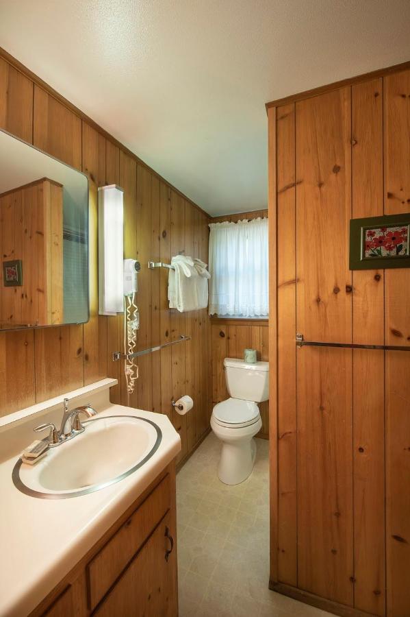 | 34 Grandmas Cabin
