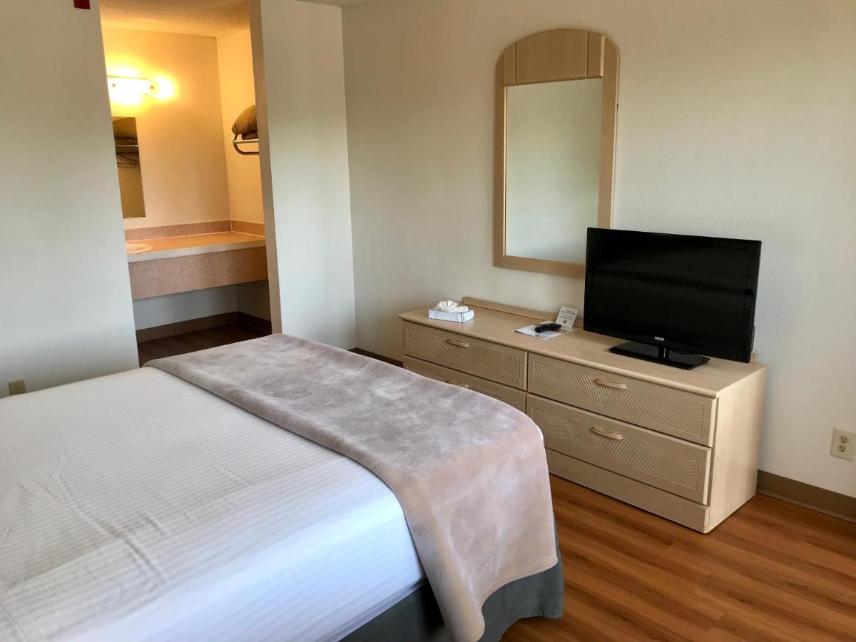| Sea-Tac Airport Value Inn