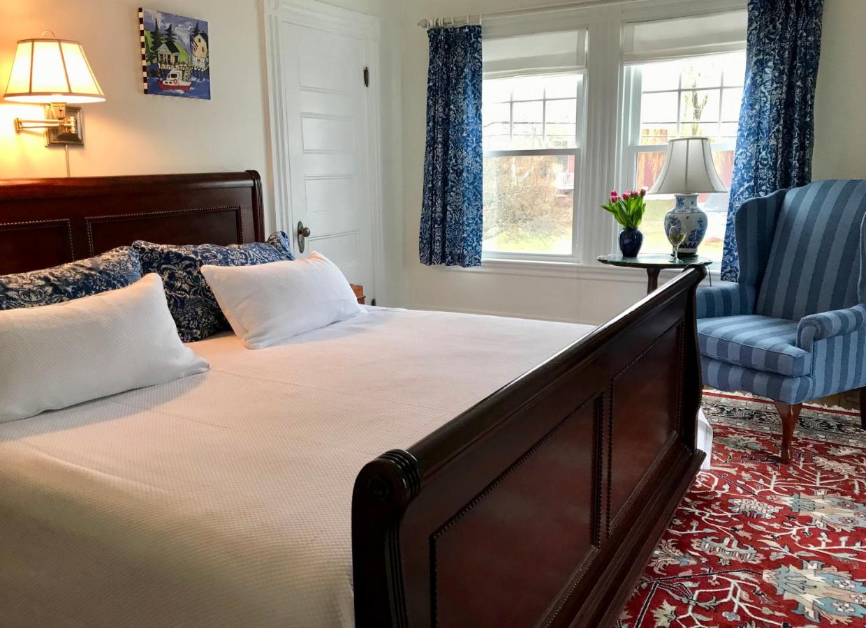 | The Belmont Inn