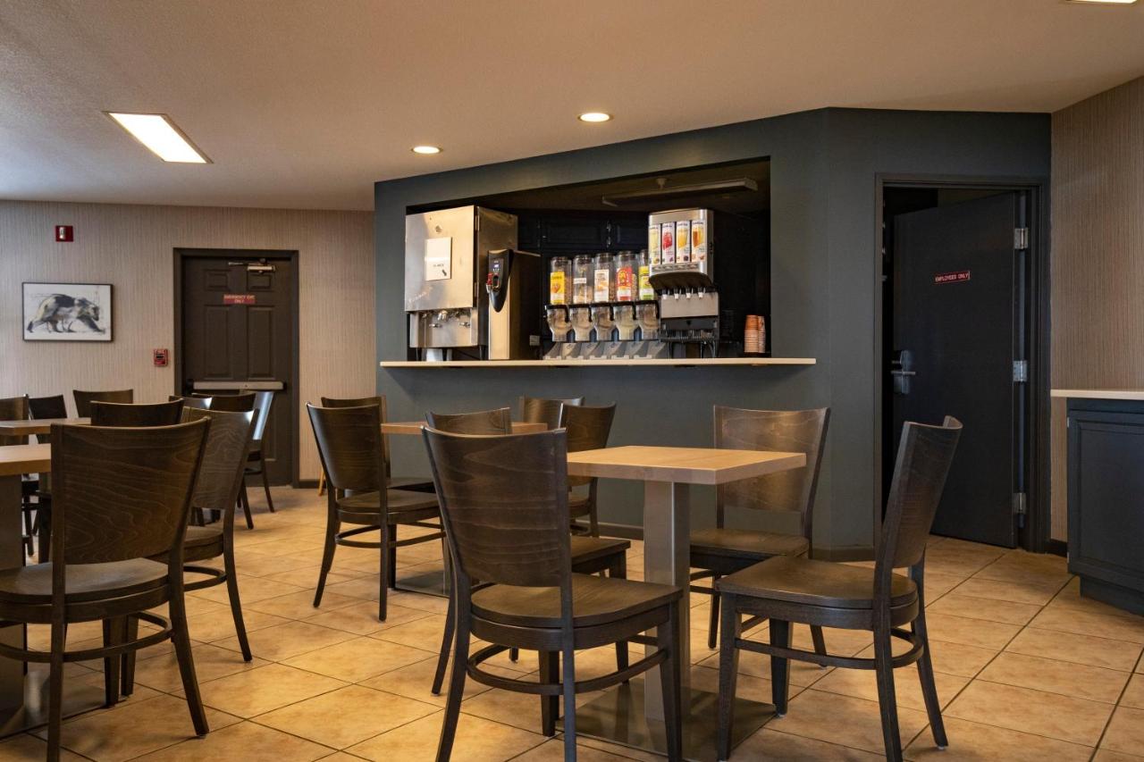 | Whitewater Inn