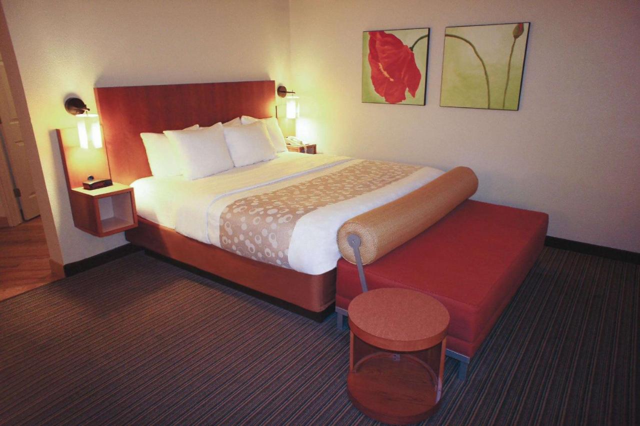 King Room - Disability Access at La Quinta Inn & Suites by Wyndham Raleigh/Durham Southpoint
