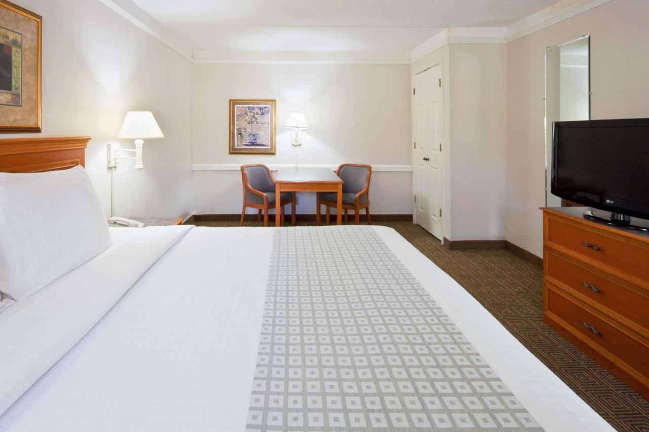 King Room - Non-Smoking at La Quinta Inn by Wyndham Tallahassee North