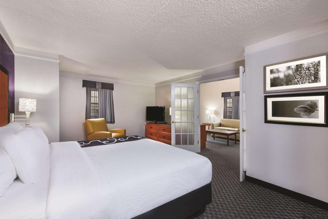 King Suite - Non-Smoking at La Quinta Inn by Wyndham Midland
