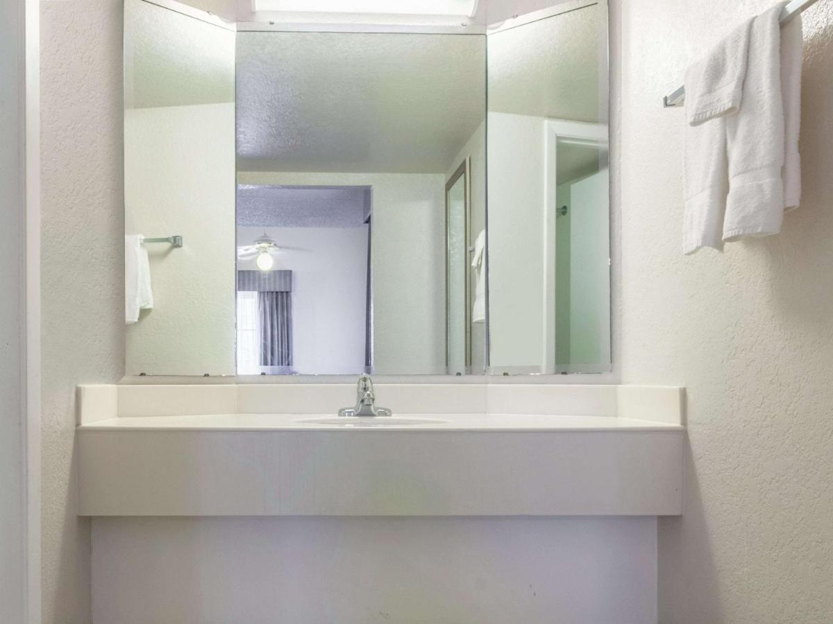| La Quinta Inn by Wyndham New Orleans West Bank / Gretna