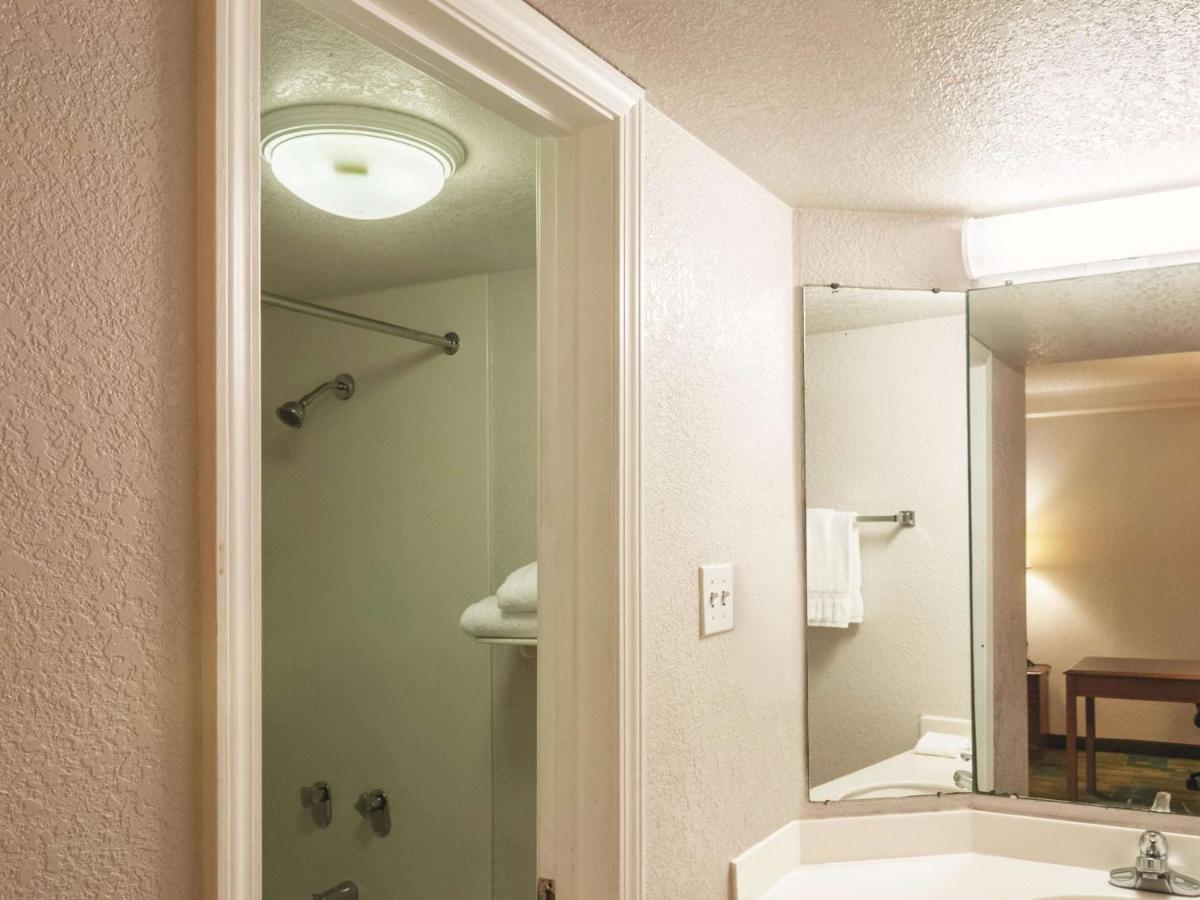 | La Quinta Inn by Wyndham New Orleans West Bank / Gretna