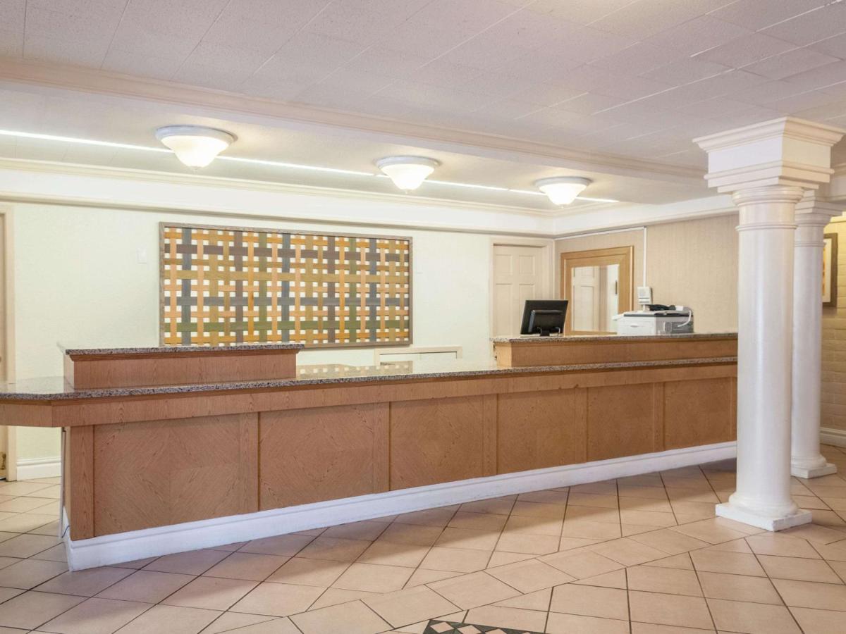 | La Quinta Inn by Wyndham New Orleans West Bank / Gretna