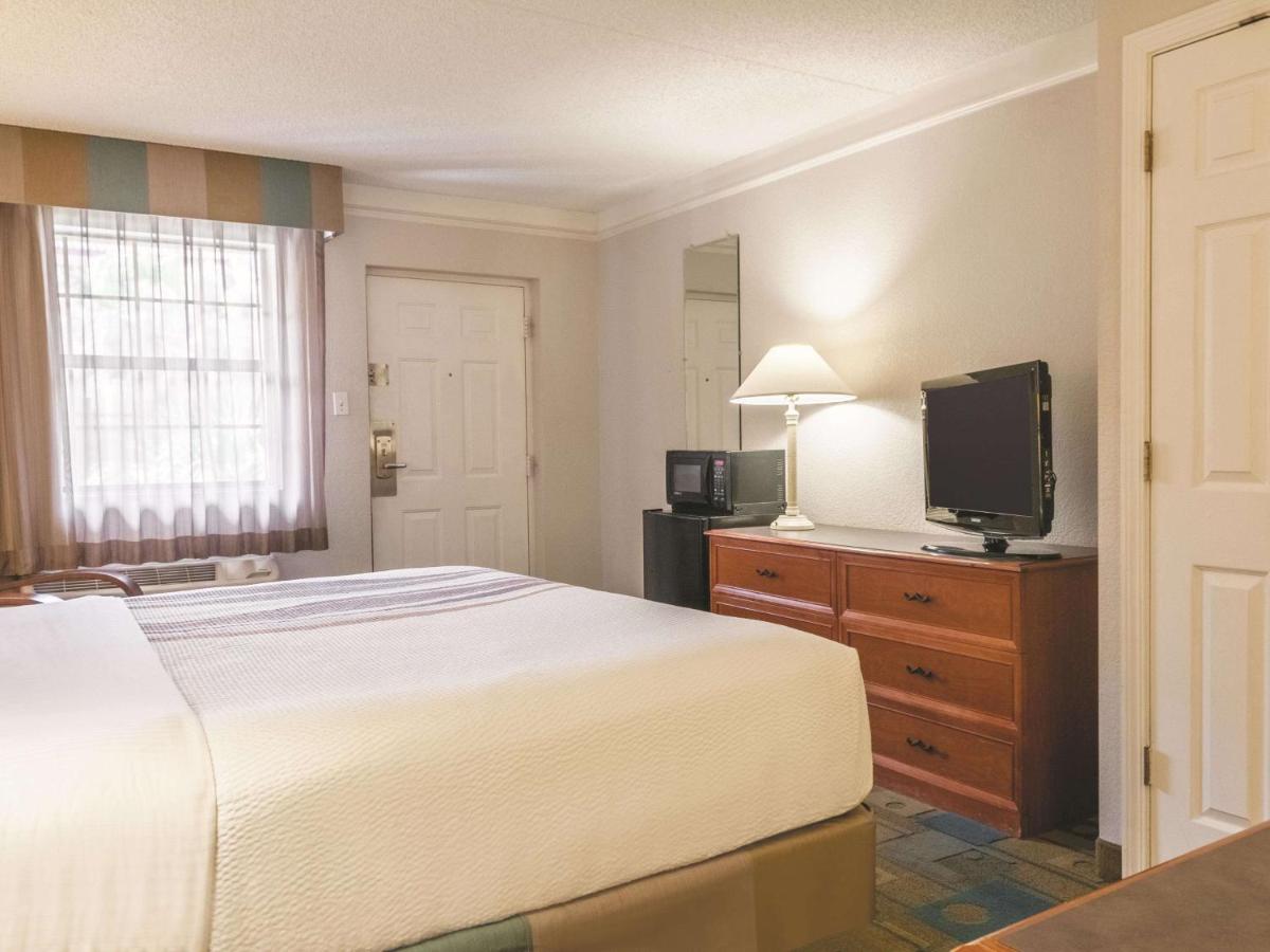 | La Quinta Inn by Wyndham New Orleans West Bank / Gretna