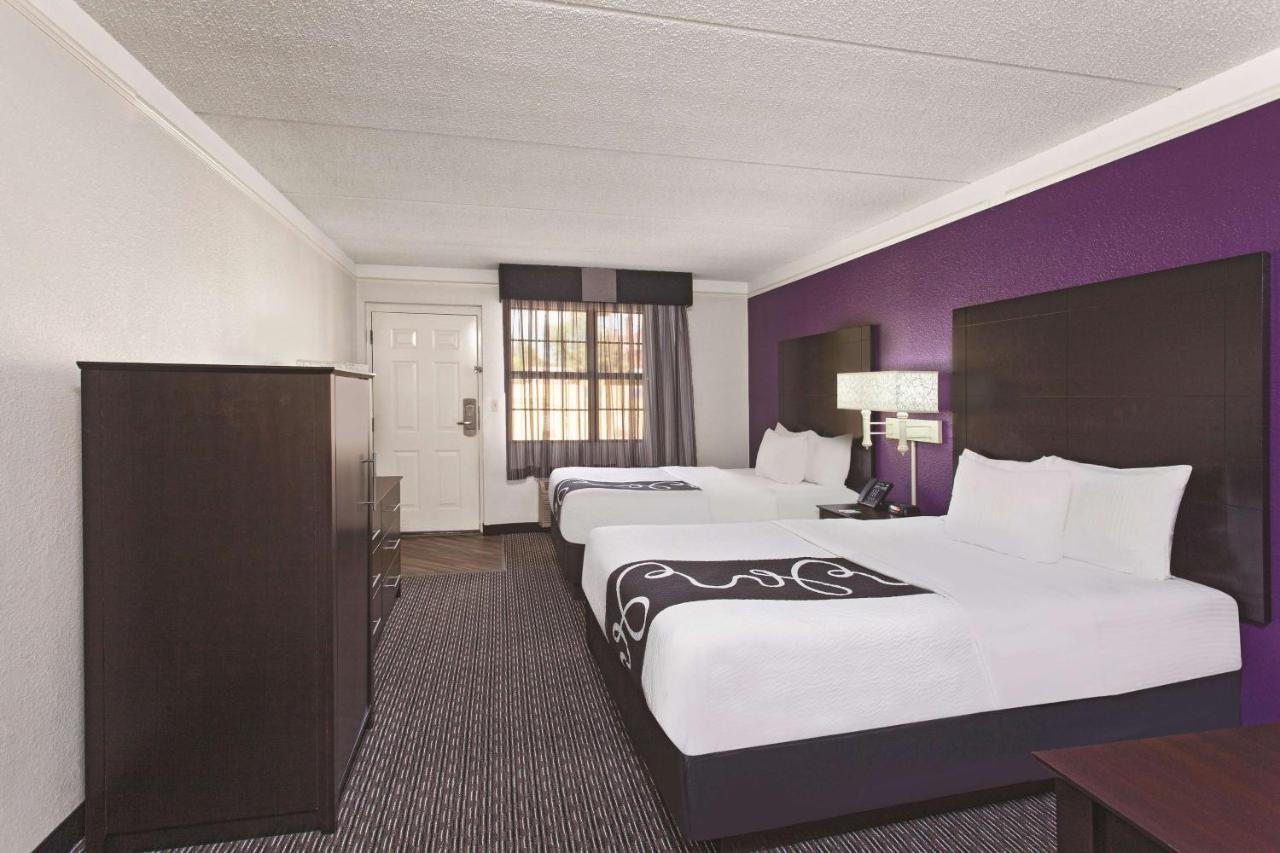 Deluxe Double Room with Two Double Beds - Non-Smoking at La Quinta Inn by Wyndham Fresno Yosemite
