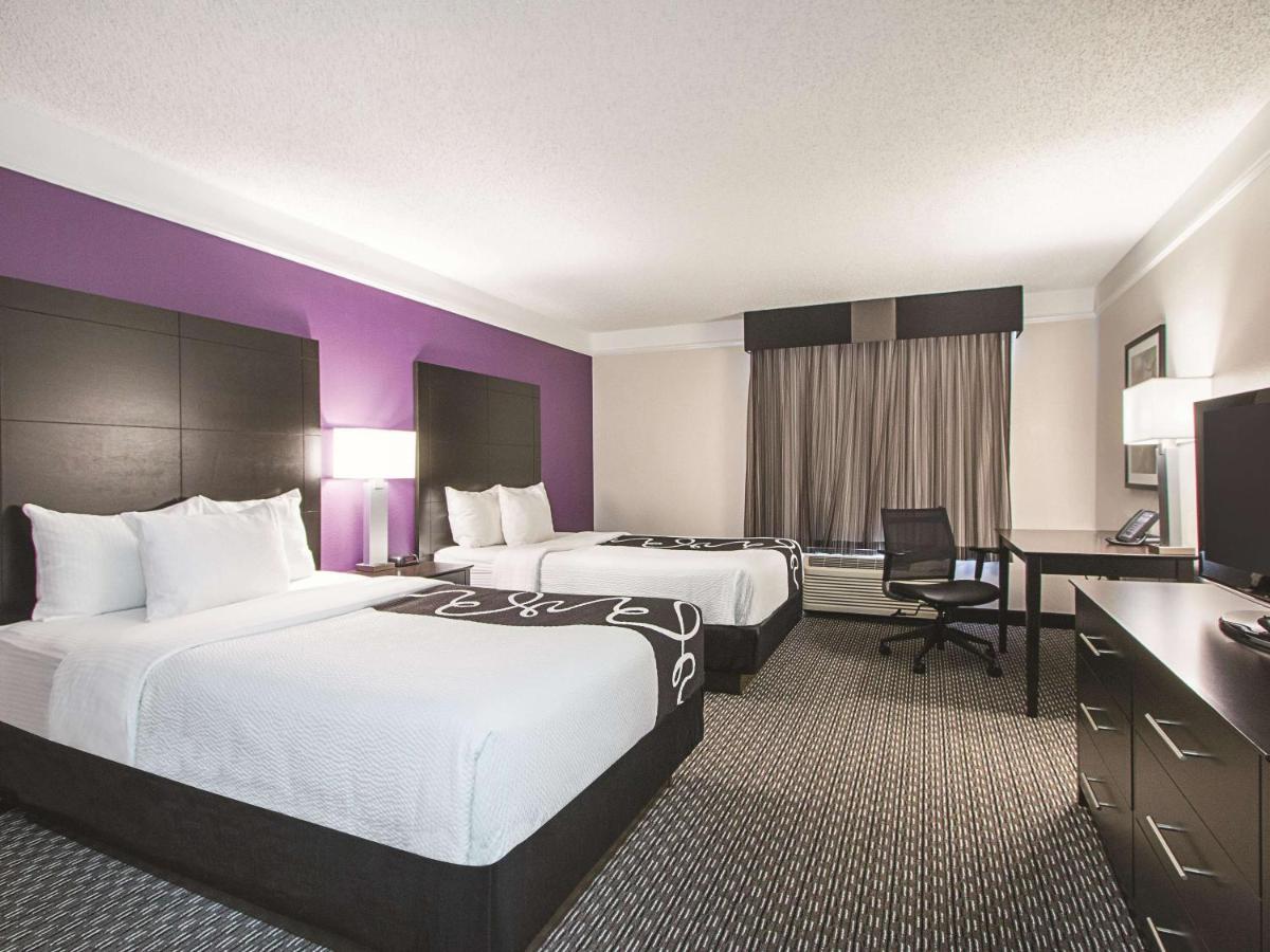 Deluxe Double Room with Two Double Beds - Non-Smoking at La Quinta Inn by Wyndham Fresno Yosemite