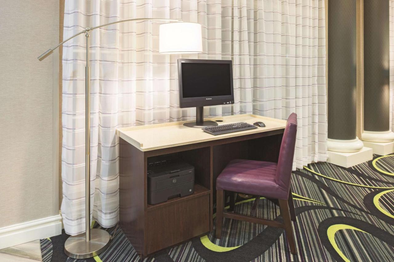 | La Quinta by Wyndham St. Louis Westport