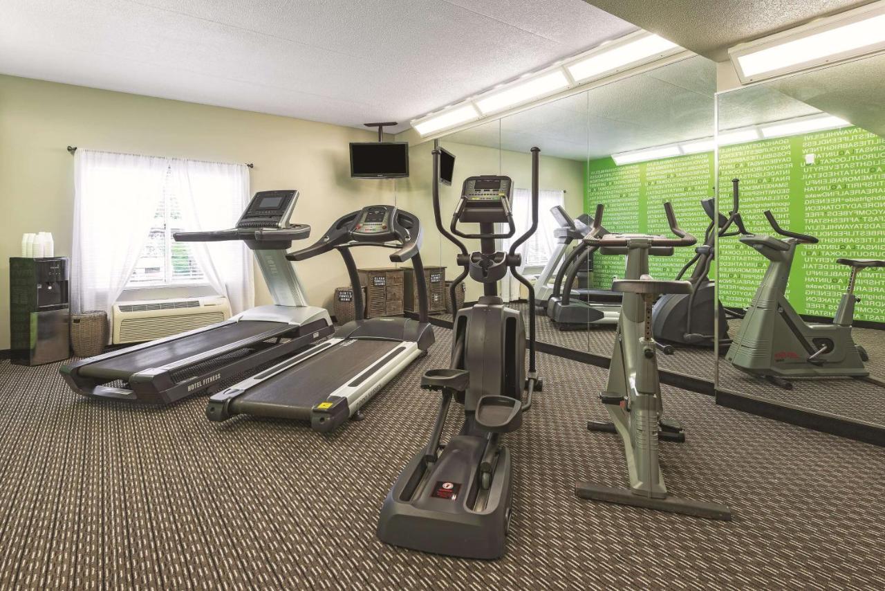 | La Quinta by Wyndham St. Louis Westport