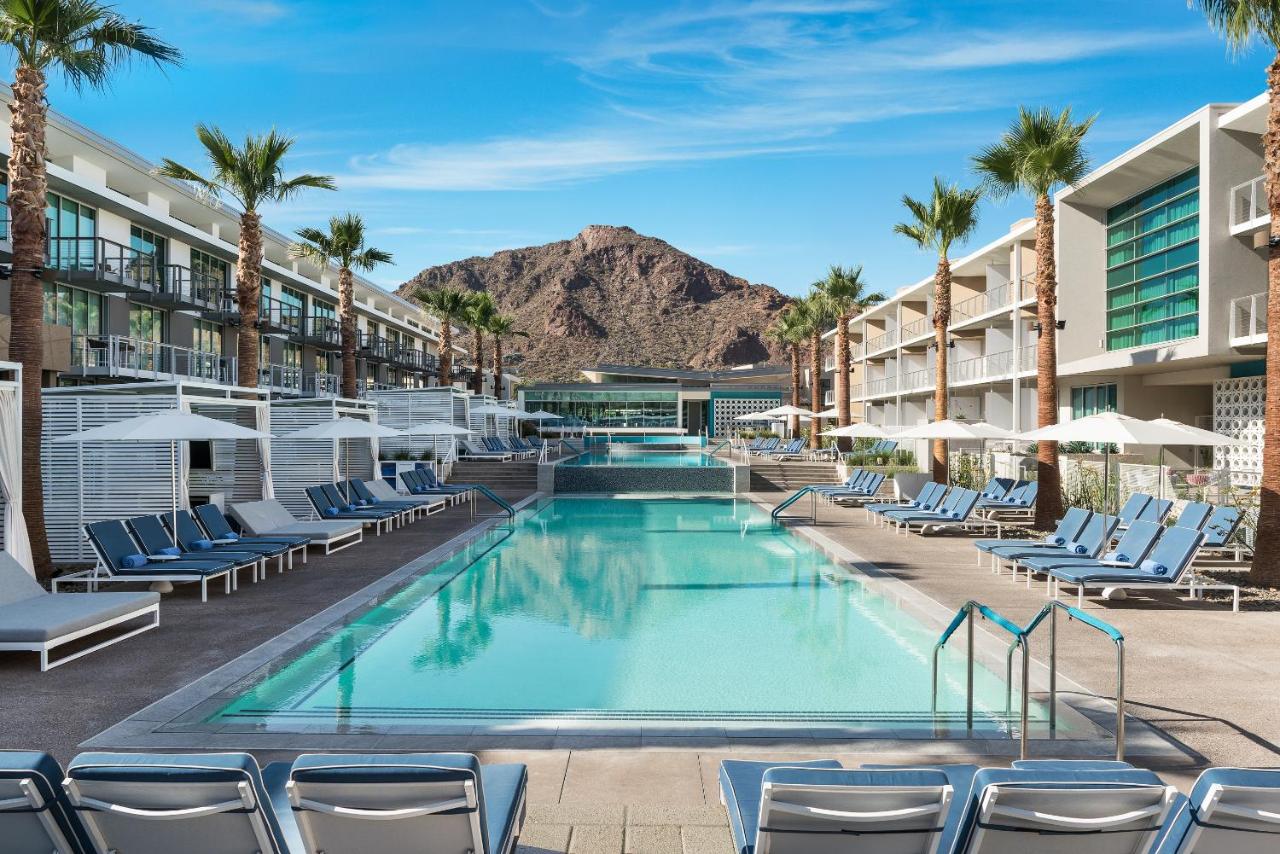 Cabana Premium King at Mountain Shadows Resort Scottsdale