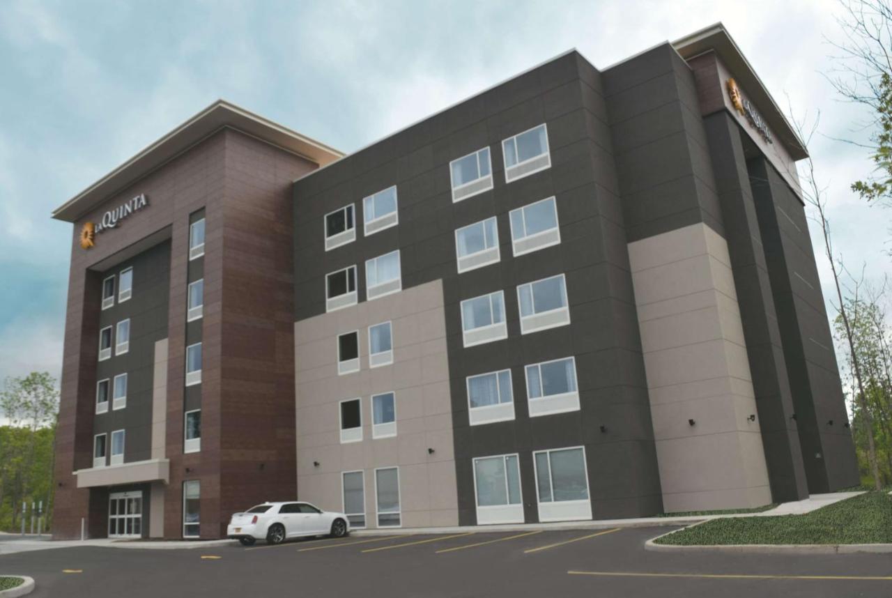 | La Quinta by Wyndham Buffalo Amherst