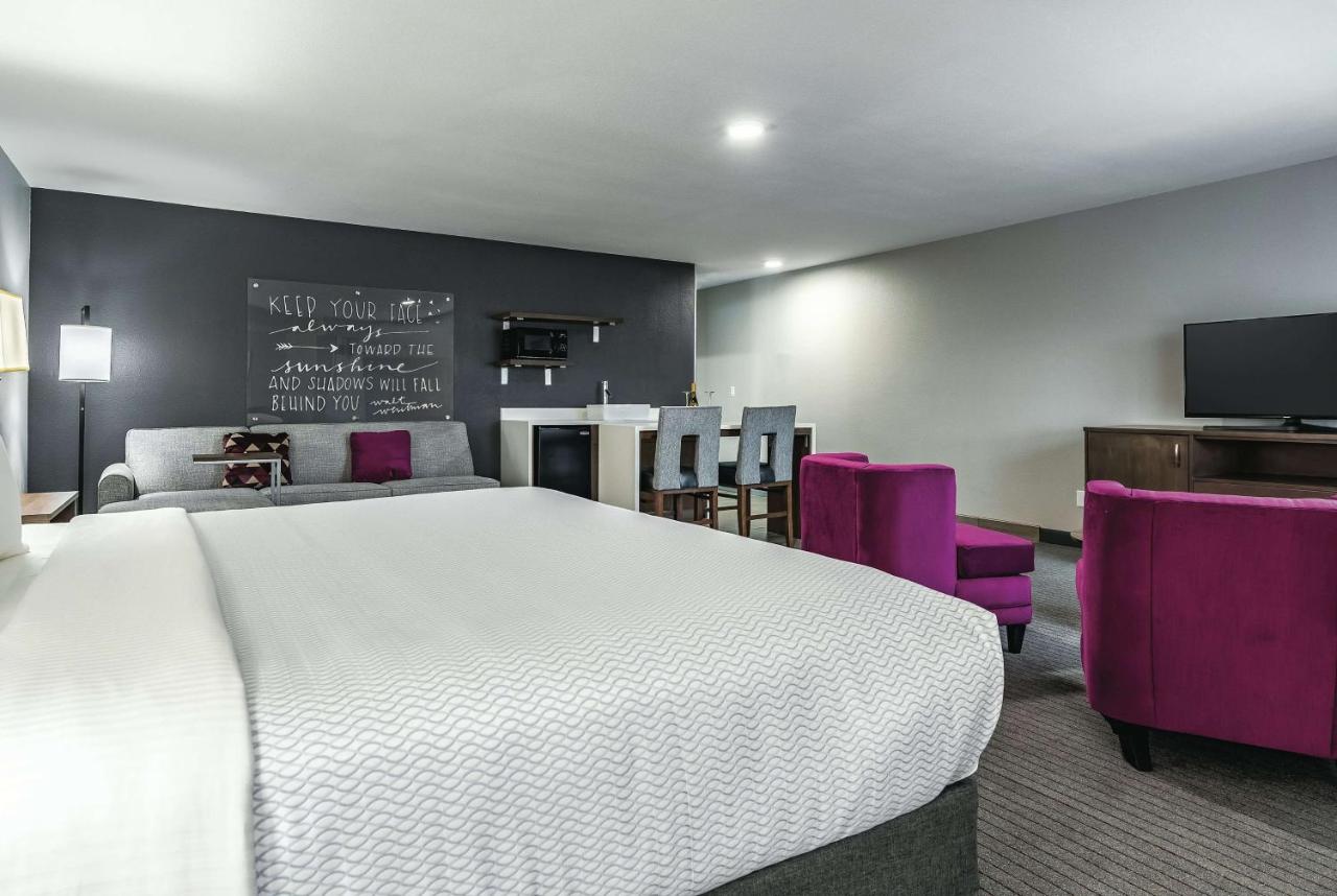 Presidential King Studio Suite - Non-Smoking at La Quinta by Wyndham Seattle Federal Way