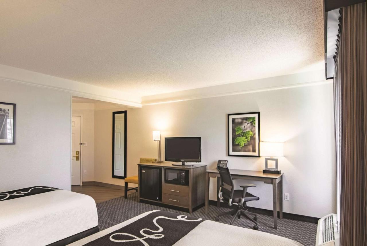 Double Room with Two Double Beds and Courtyard View - Mobility and Hearing Impaired Access/Non-Smoki at La Quinta Inn & Suites by Wyndham Oklahoma City Norman