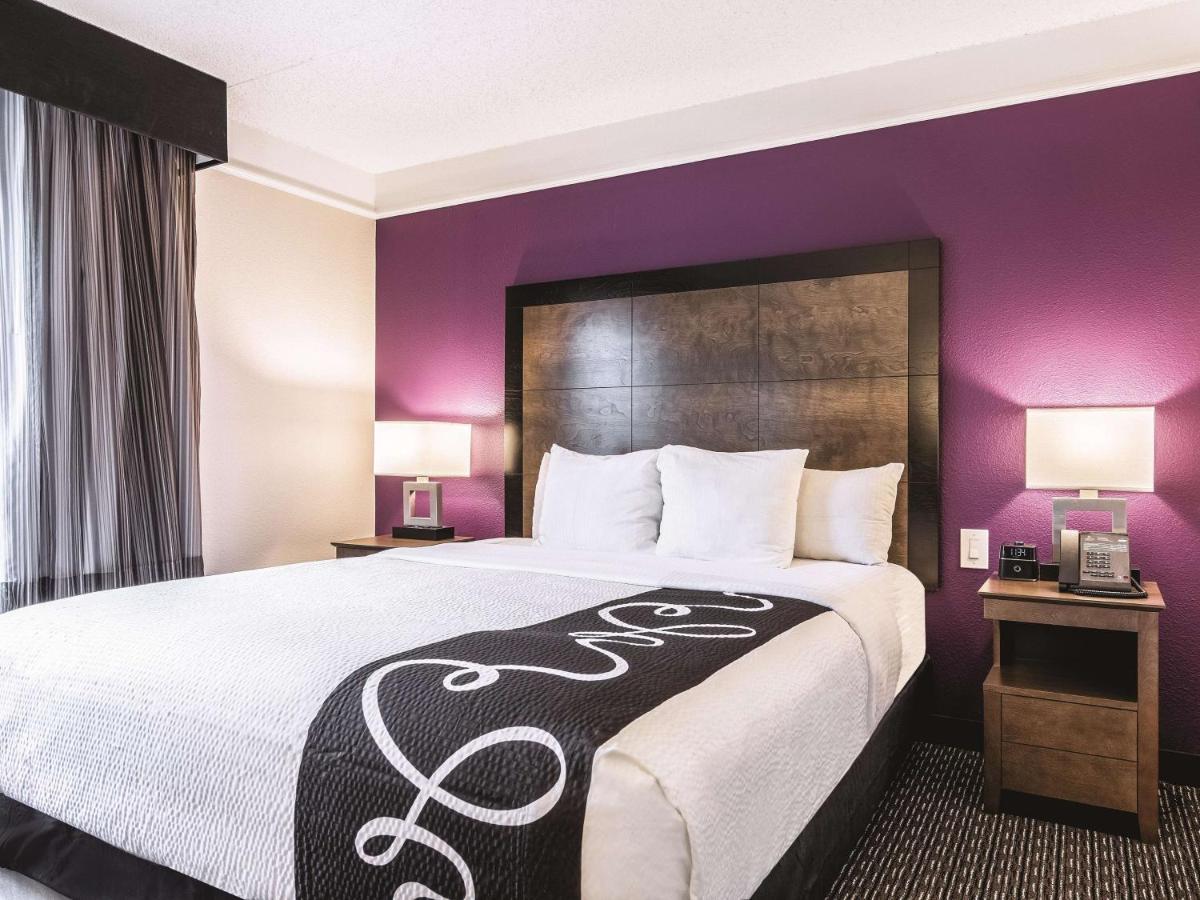 Deluxe King Suite at La Quinta Inn & Suites by Wyndham Shreveport Airport