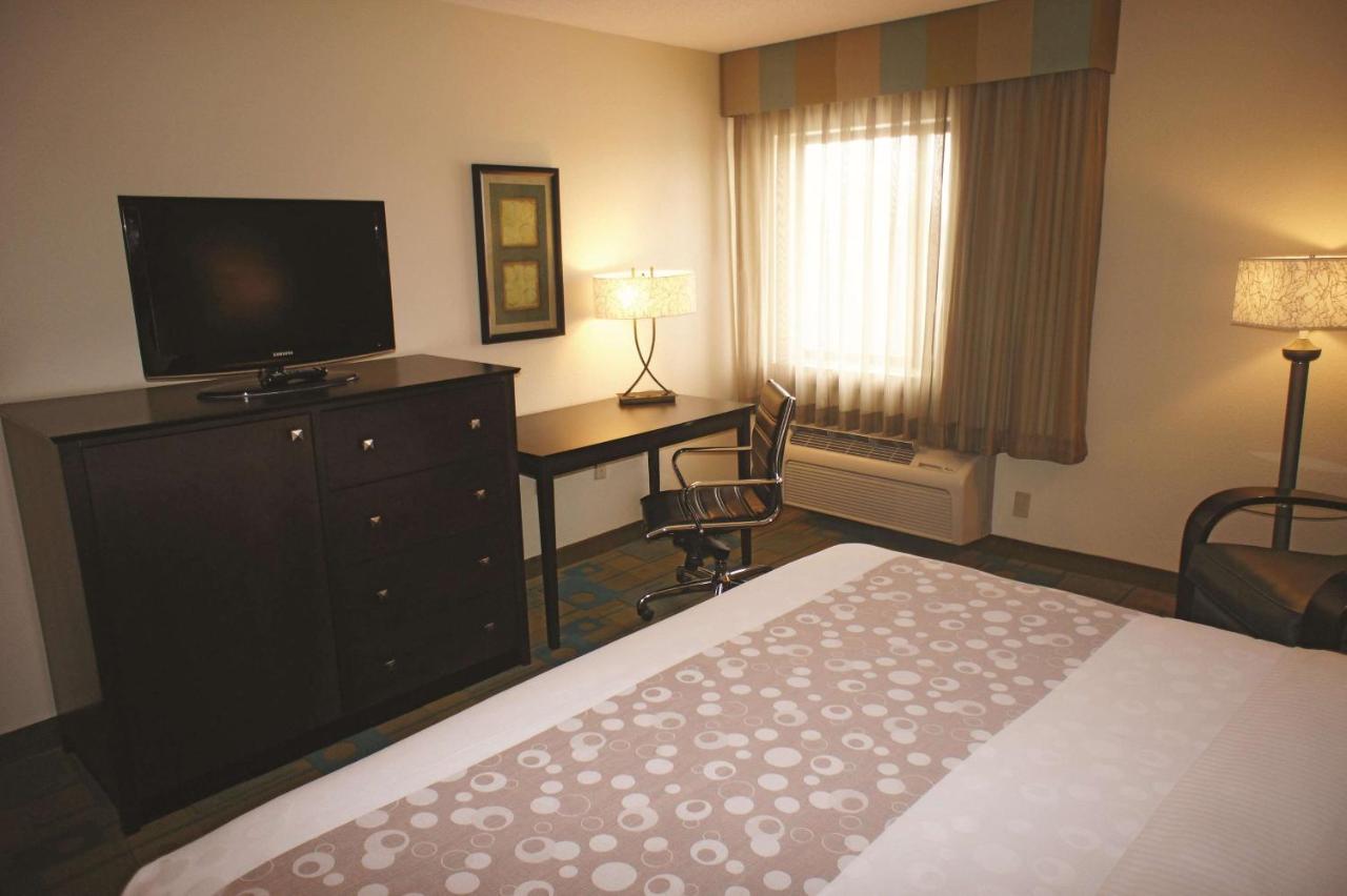 King Room at La Quinta Inn & Suites by Wyndham Plattsburgh