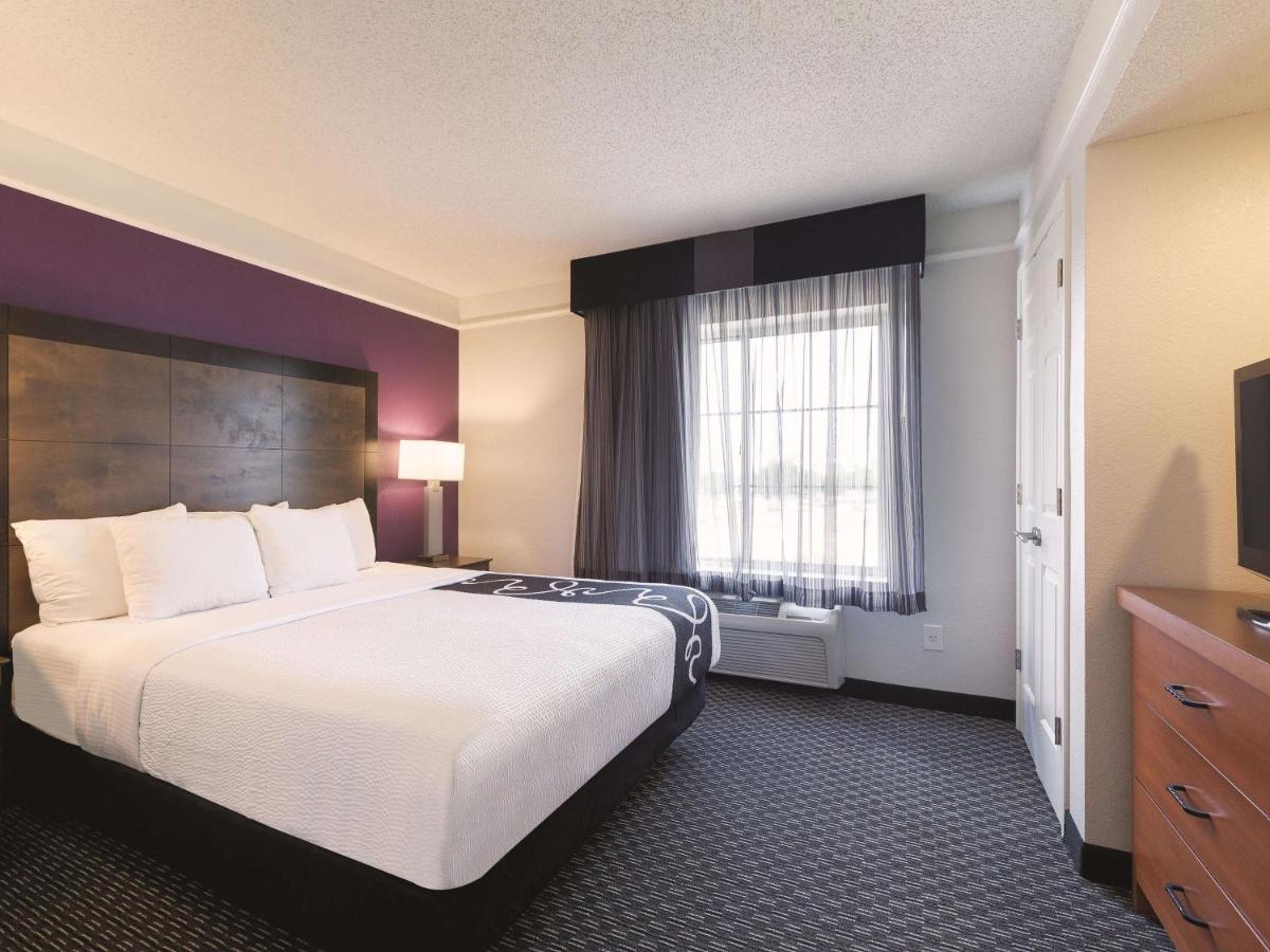 King Suite - Non-Smoking at La Quinta Inn & Suites by Wyndham Dallas Plano West