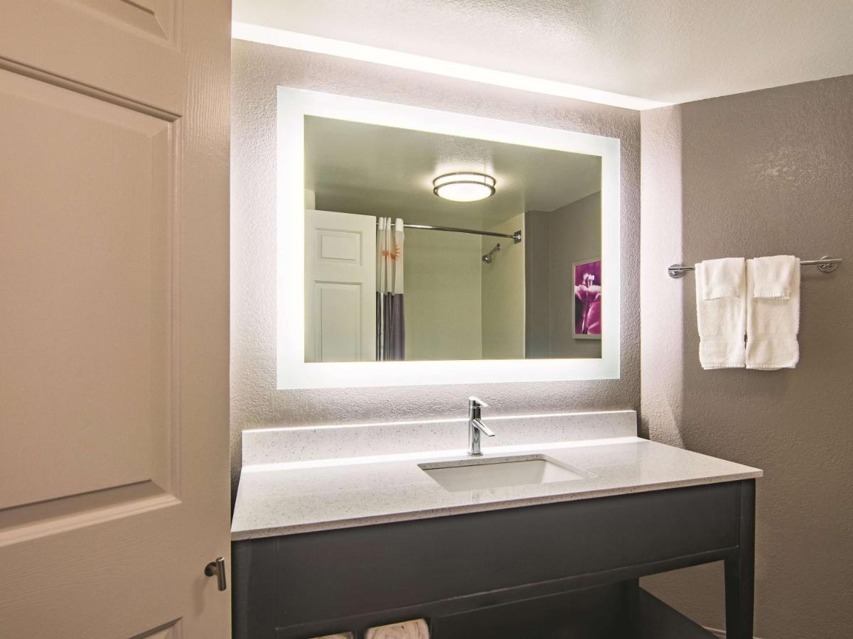 Double Room with Two Double Beds and View - Non-Smoking at La Quinta Inn & Suites by Wyndham Oklahoma City Norman