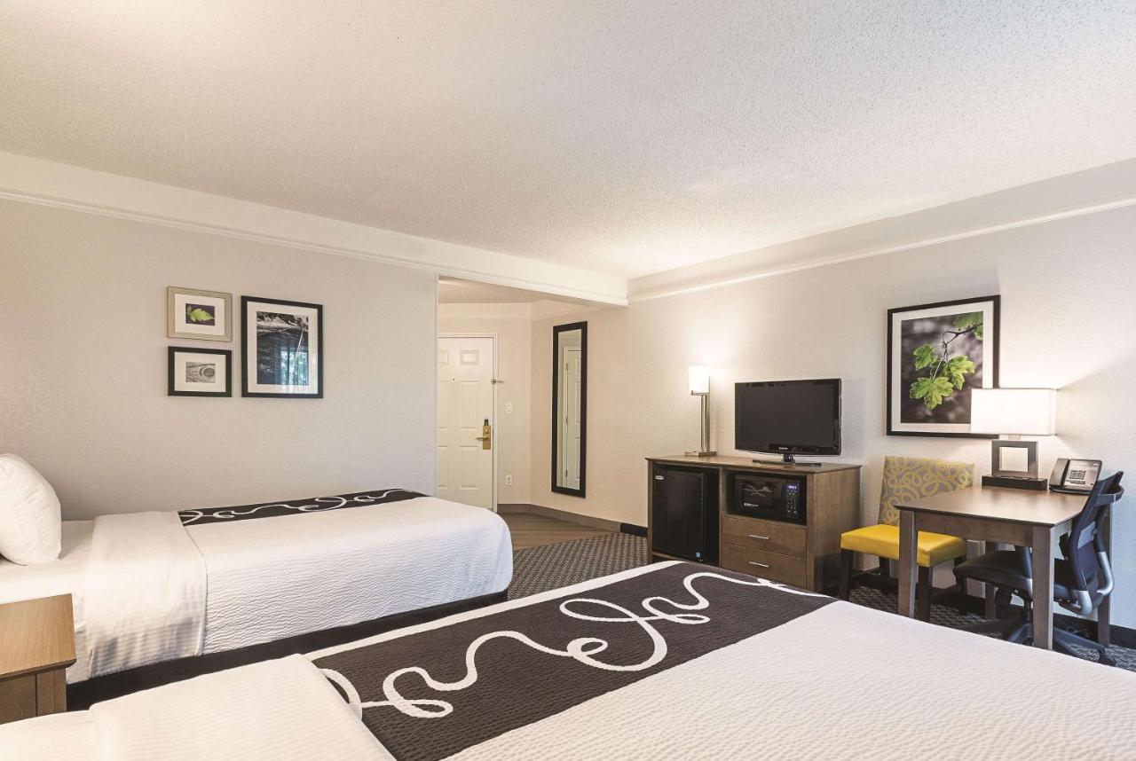 Double Room with Two Double Beds at La Quinta Inn & Suites by Wyndham Dallas Plano West