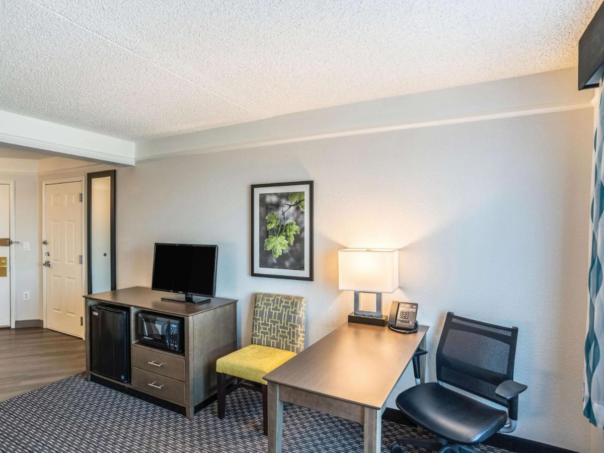 Double Room with Two Double Beds - Disability Access at La Quinta Inn & Suites by Wyndham Phoenix Chandler