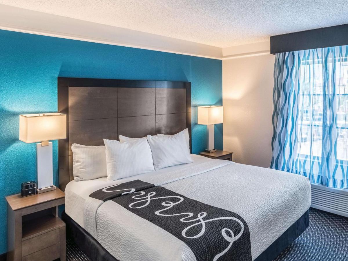 Deluxe King Suite - Non-Smoking at La Quinta Inn & Suites by Wyndham Phoenix Chandler