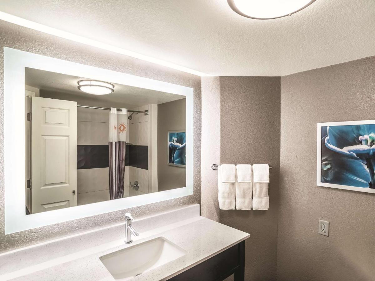 Deluxe Double Room with Two Double Beds at La Quinta Inn & Suites by Wyndham Phoenix Chandler