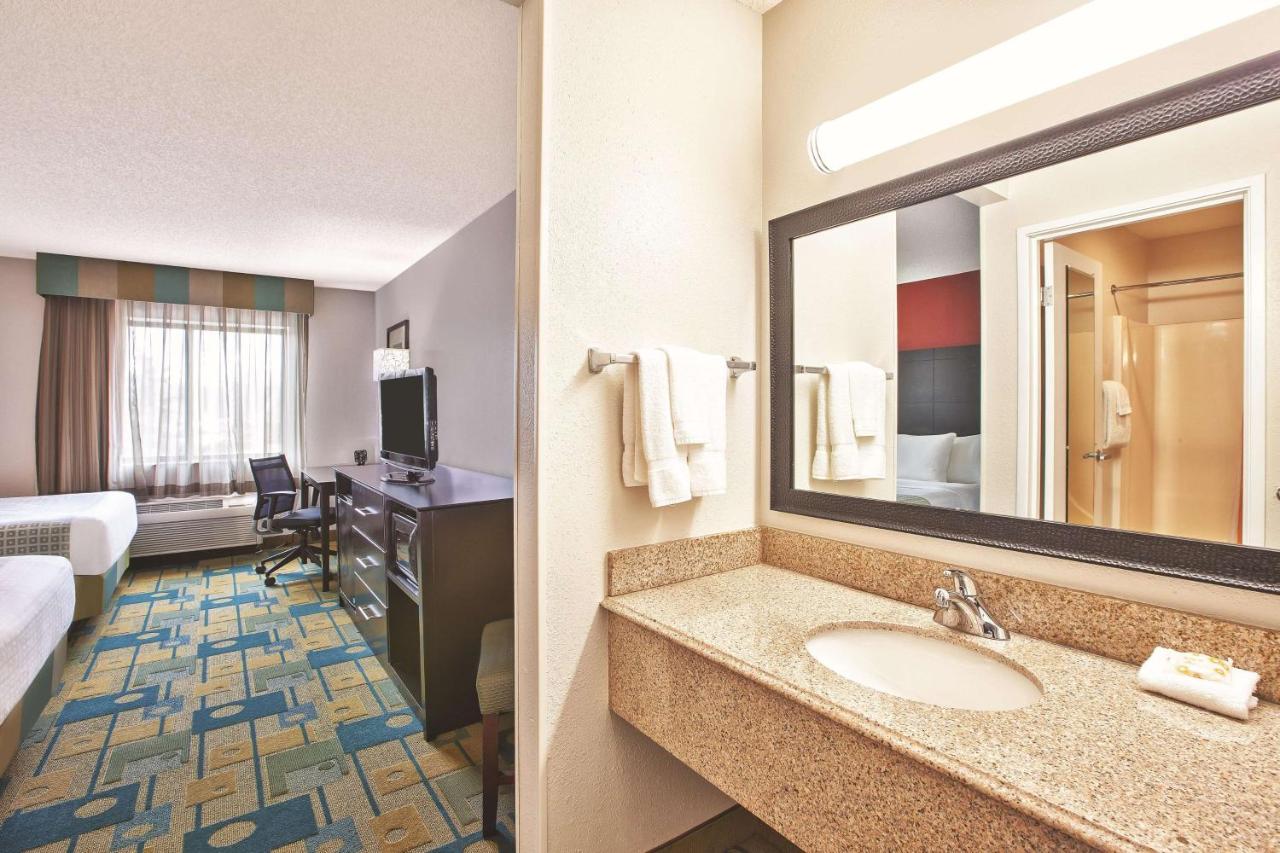 Double Room with Two Double Beds at La Quinta Inn by Wyndham Toledo Perrysburg