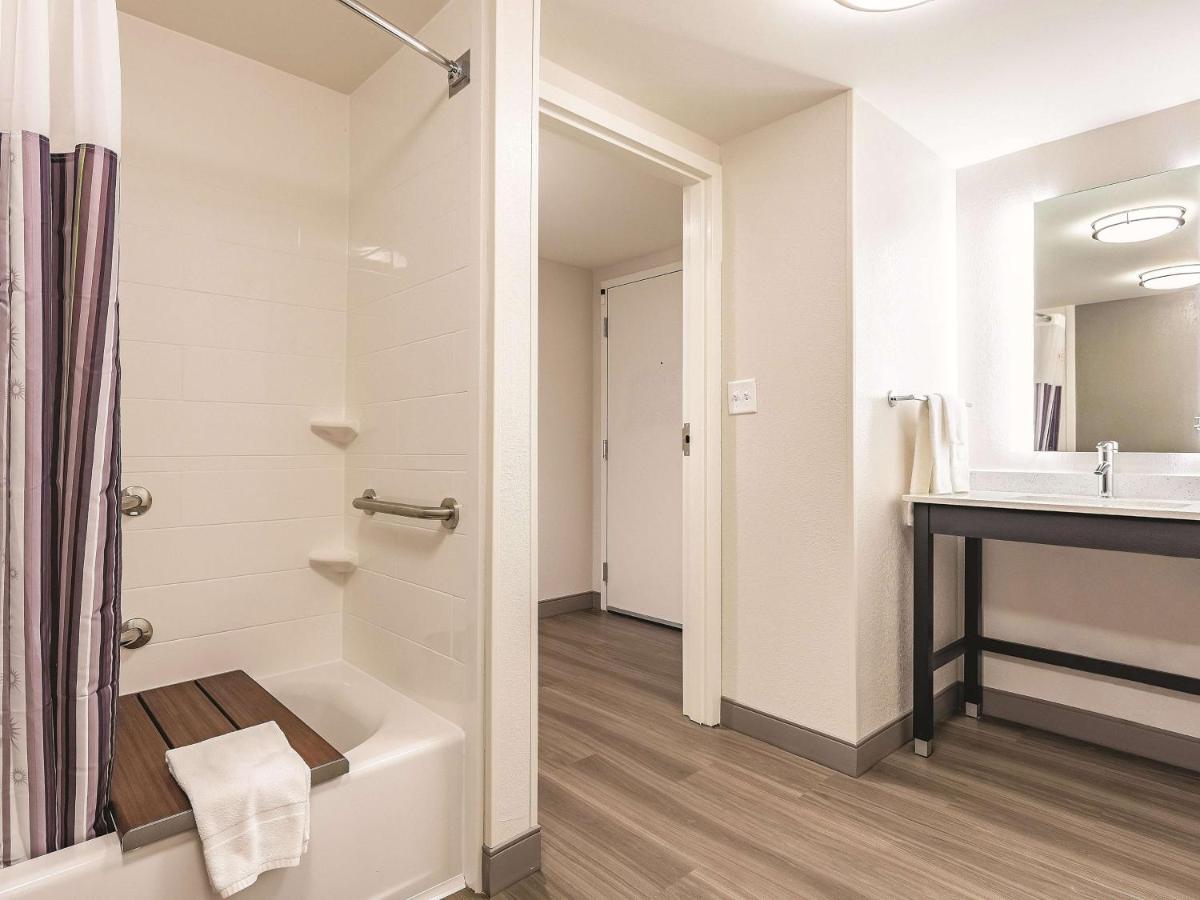 | La Quinta by Wyndham Salem NH
