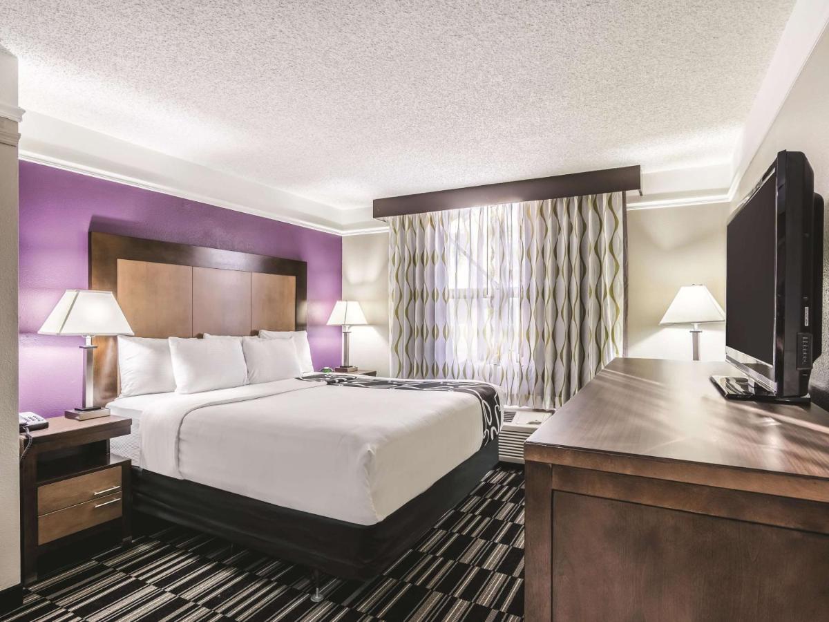 King Suite - Non-Smoking at La Quinta Inn by Wyndham Jupiter