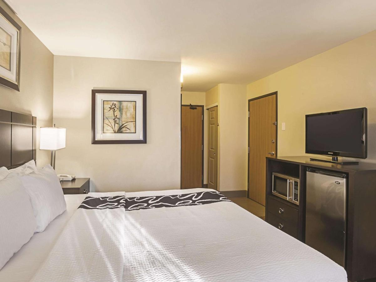 King Room at La Quinta Inn by Wyndham Olympia - Lacey