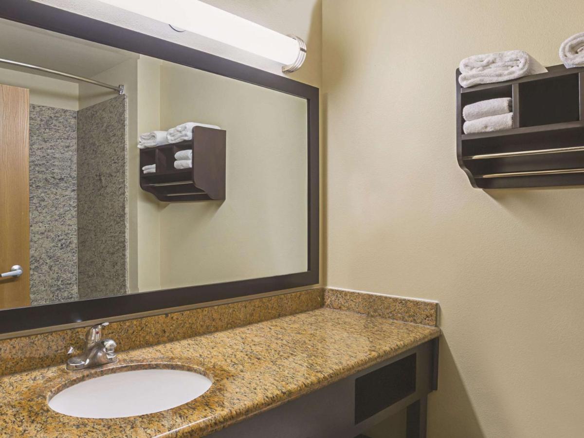 King Room at La Quinta Inn by Wyndham Olympia - Lacey
