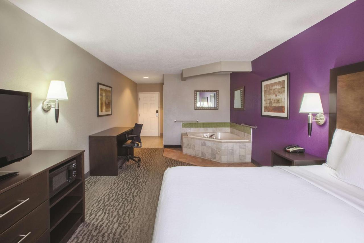 Deluxe King Suite - Non-Smoking at La Quinta Inn & Suites by Wyndham Erie