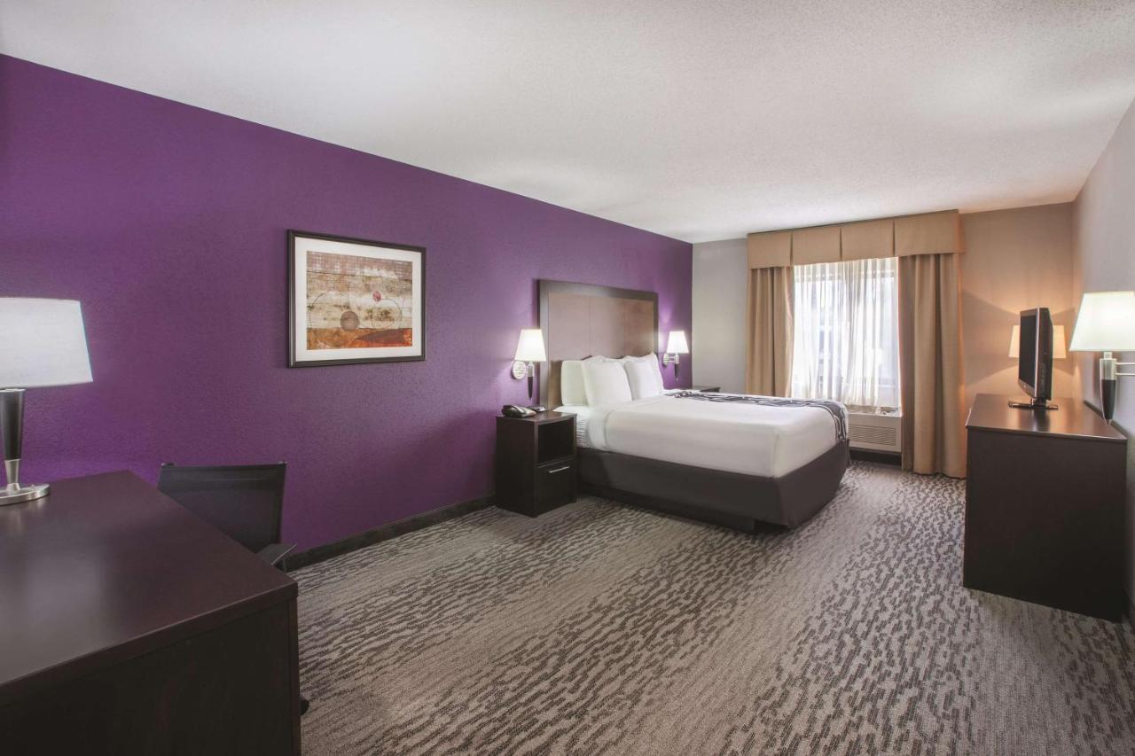 King Room - Disability Access at La Quinta Inn & Suites by Wyndham Erie