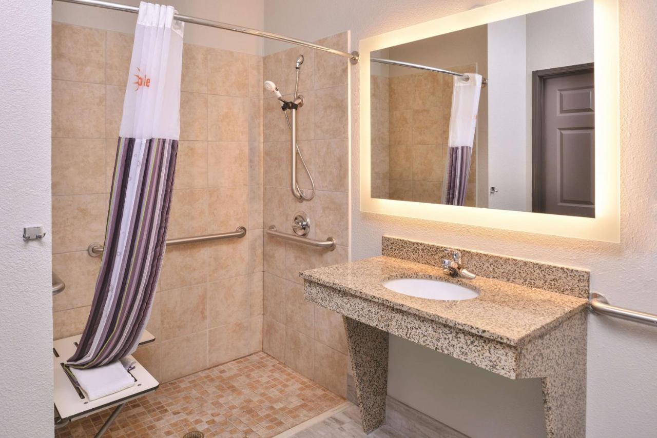 King Room with Bath Tub - Mobility/Hearing Accessible - Non-Smoking at La Quinta Inn & Suites by Wyndham Abilene Mall