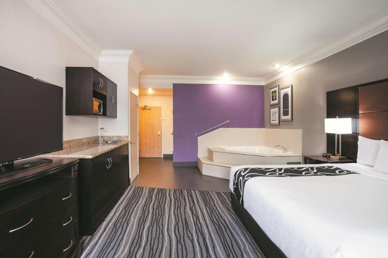 Deluxe King Studio Suite - Non-Smoking at La Quinta Inn & Suites by Wyndham Dublin - Pleasanton