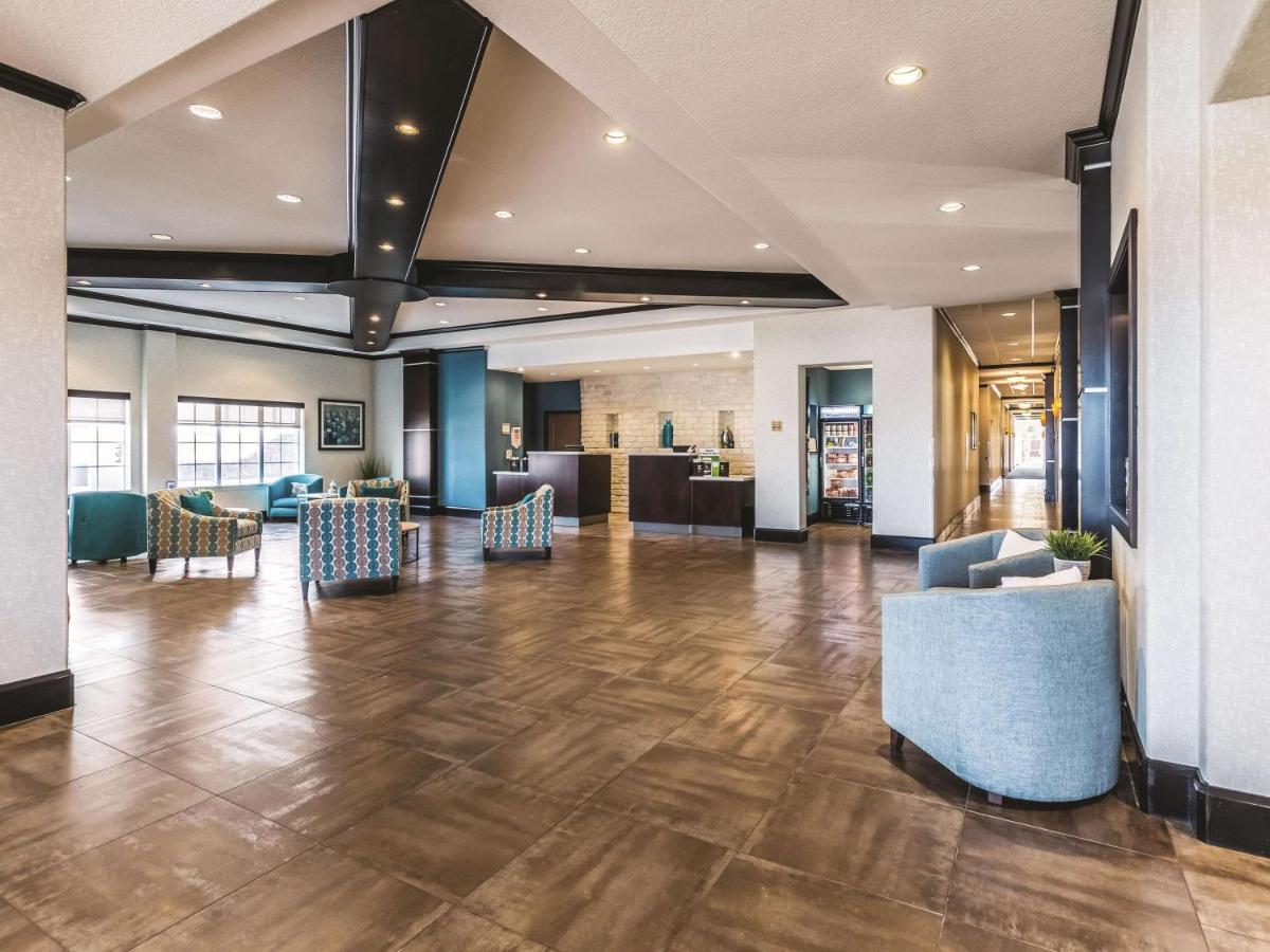 One-Bedroom King Suite - Non-Smoking at La Quinta Inn & Suites by Wyndham Dallas Grand Prairie South