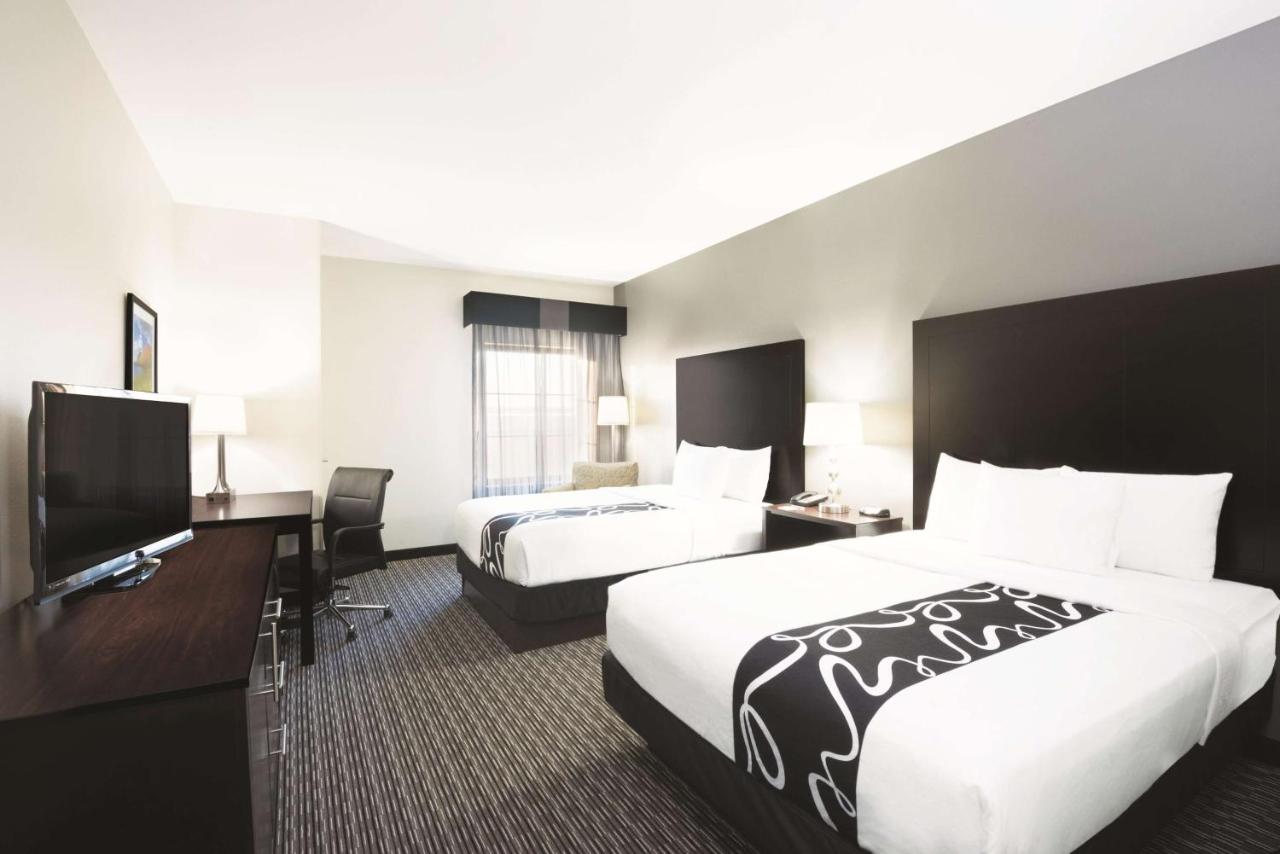 Queen Room with Two Queen Beds at La Quinta Inn & Suites by Wyndham Billings