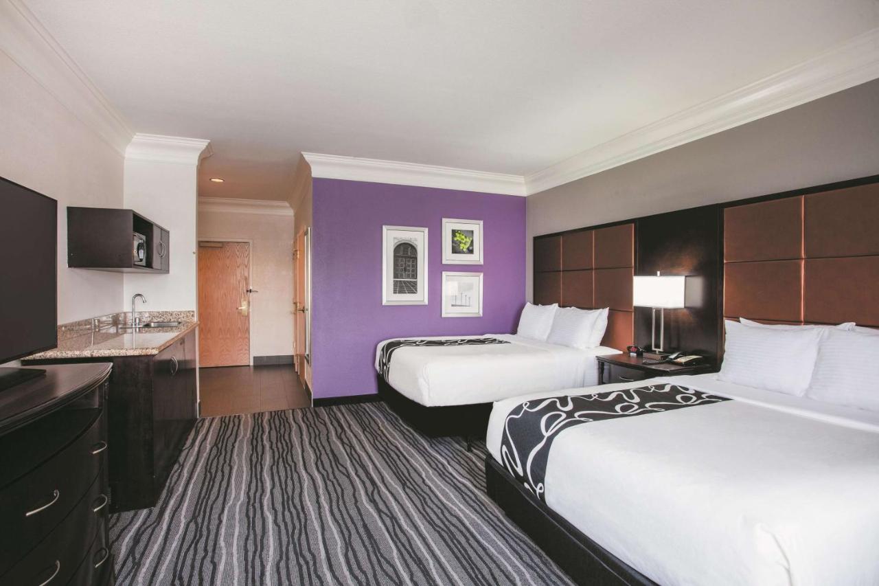 Queen Room with Two Queen Beds and Mobility/Hearing Access - Non-Smoking at La Quinta Inn & Suites by Wyndham Dublin - Pleasanton