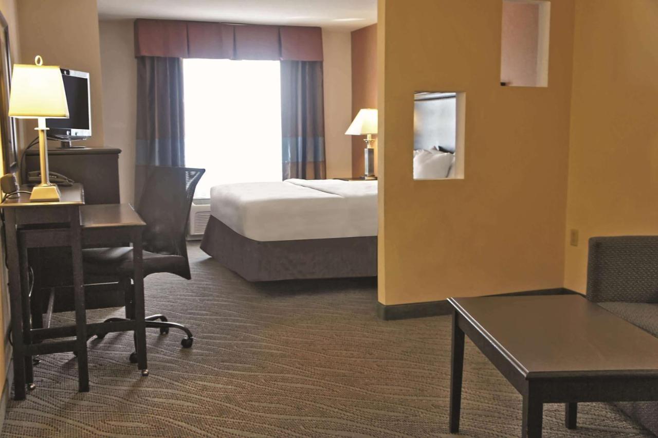 King Room at La Quinta Inn & Suites by Wyndham Edmond