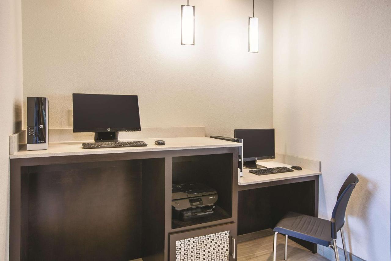 | La Quinta by Wyndham Hattiesburg - I-59