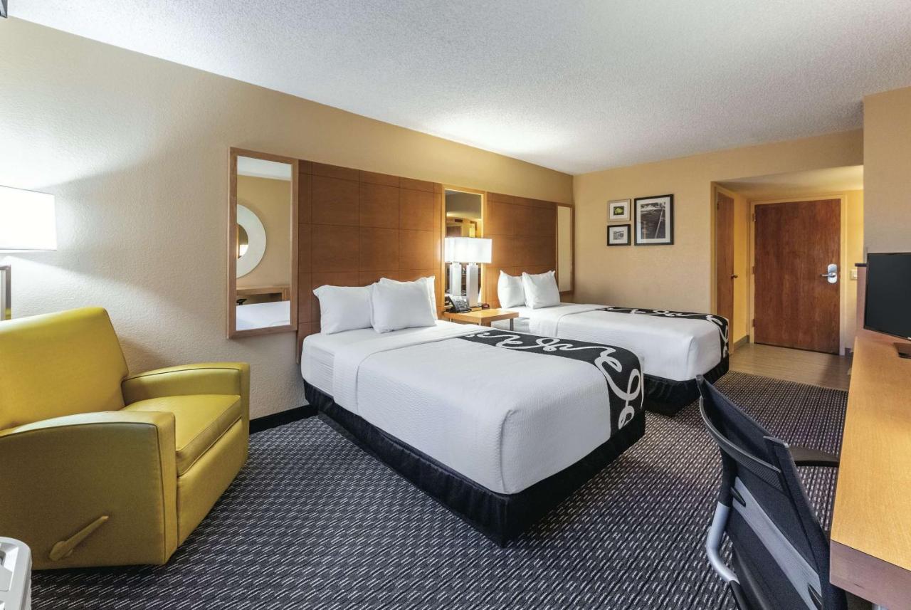 Double Room with Two Double Beds - Non-Smoking at La Quinta Inn & Suites by Wyndham Naples Downtown