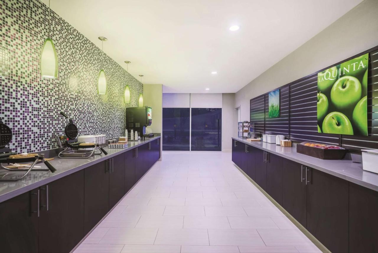 | La Quinta by Wyndham Clifton Park