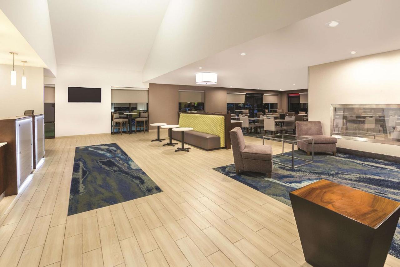 | La Quinta by Wyndham Philadelphia Airport
