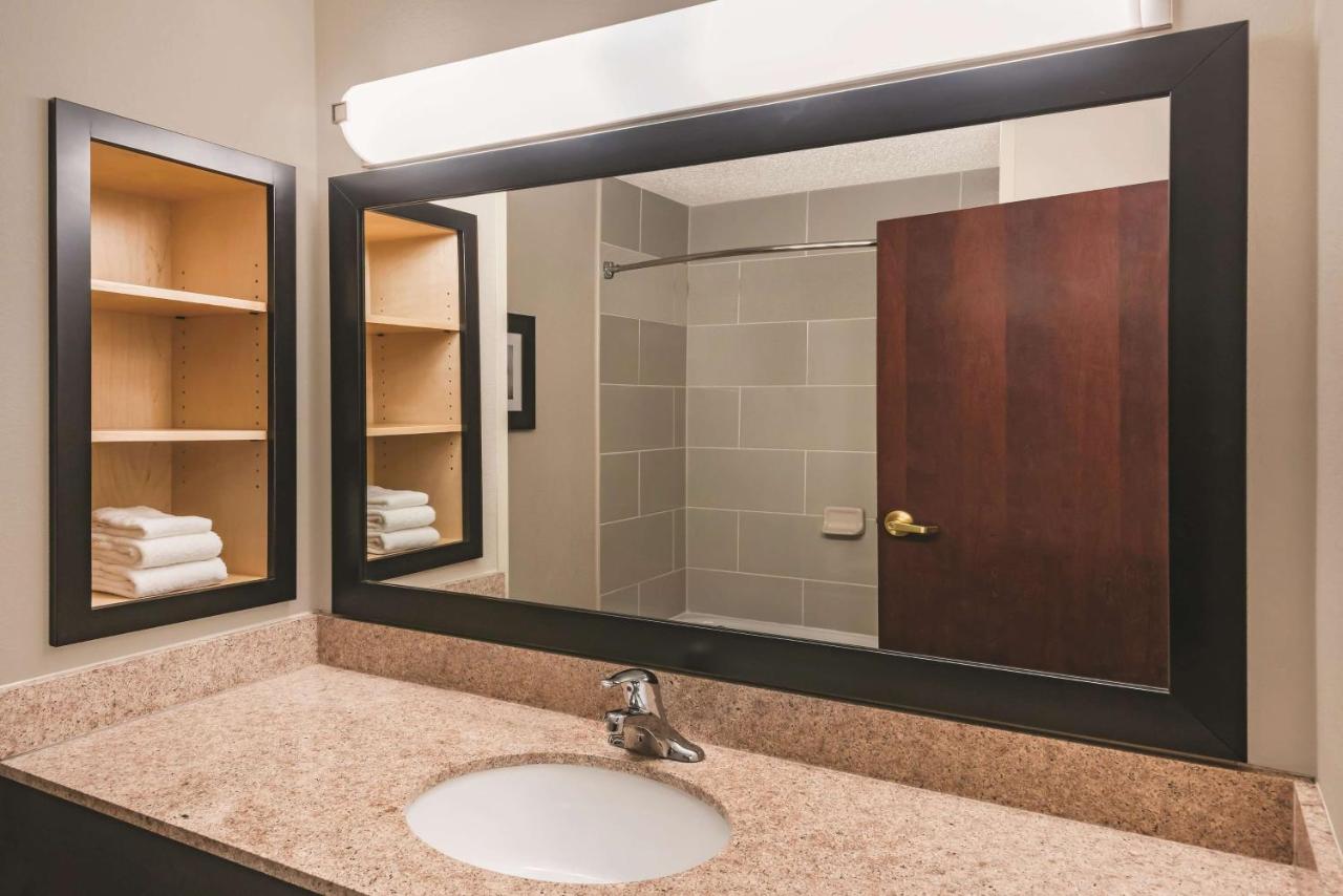 | La Quinta by Wyndham Norwich-Plainfield-Casino