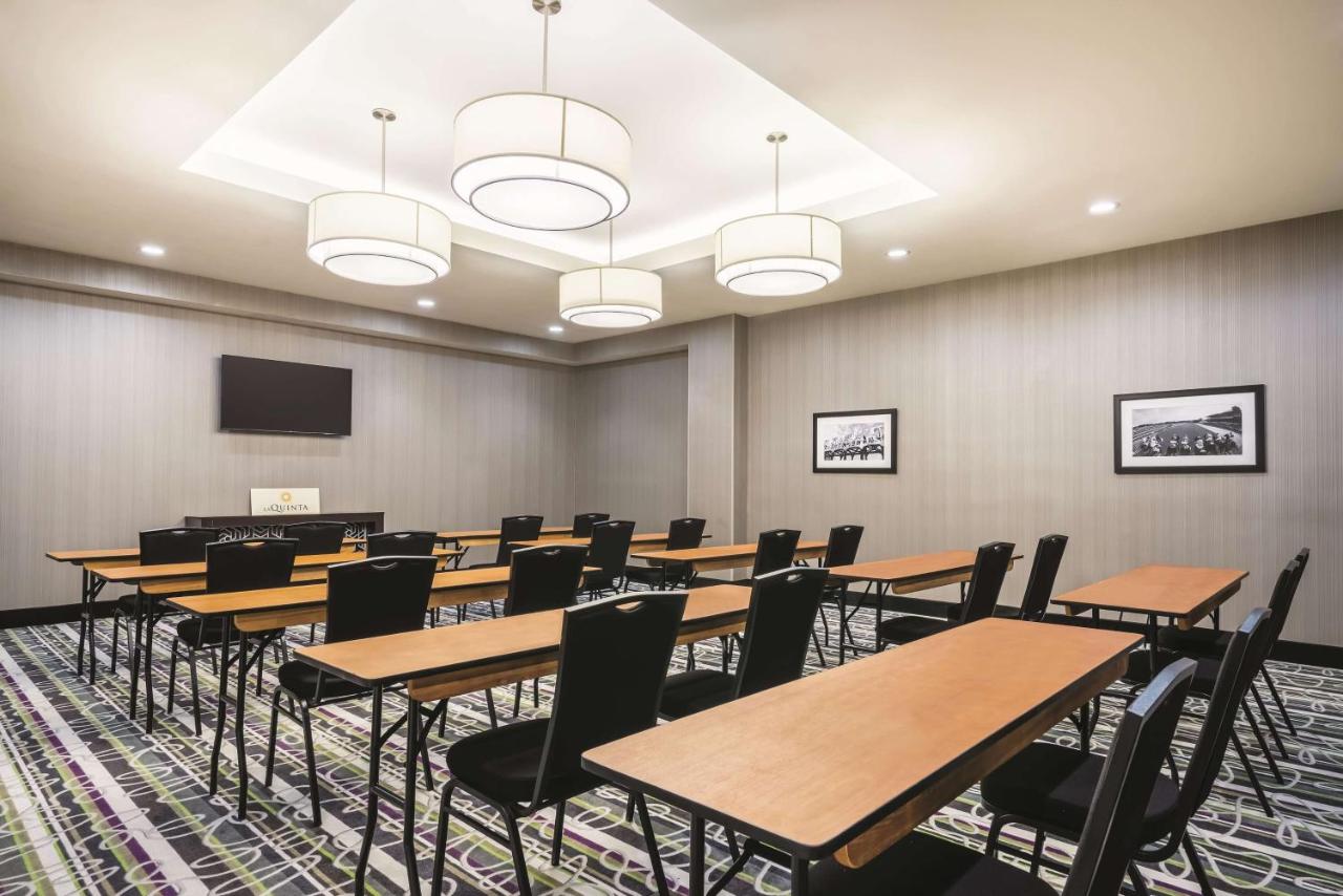 | La Quinta by Wyndham Clifton Park