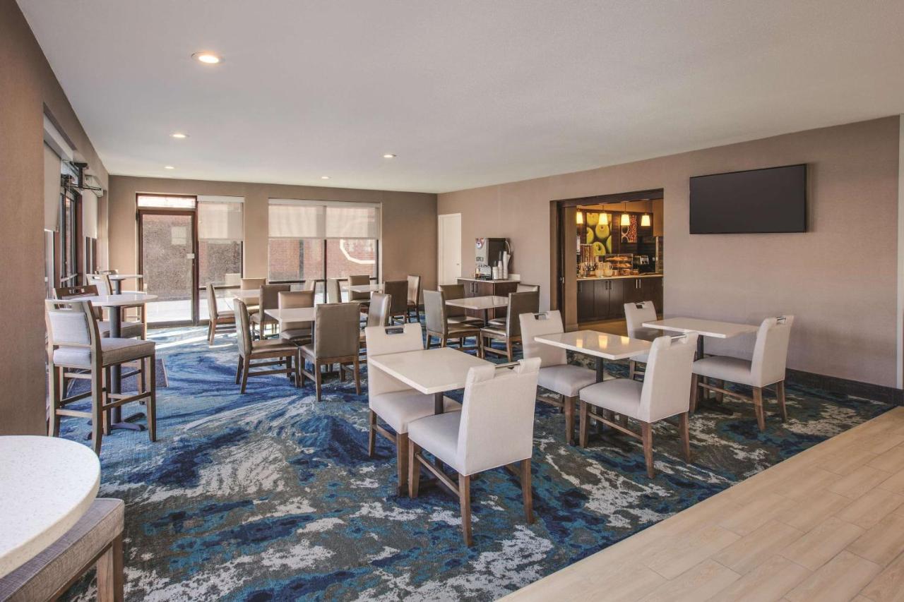 | La Quinta by Wyndham Philadelphia Airport