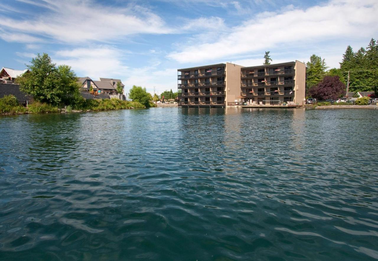 | Lakeshore Inn