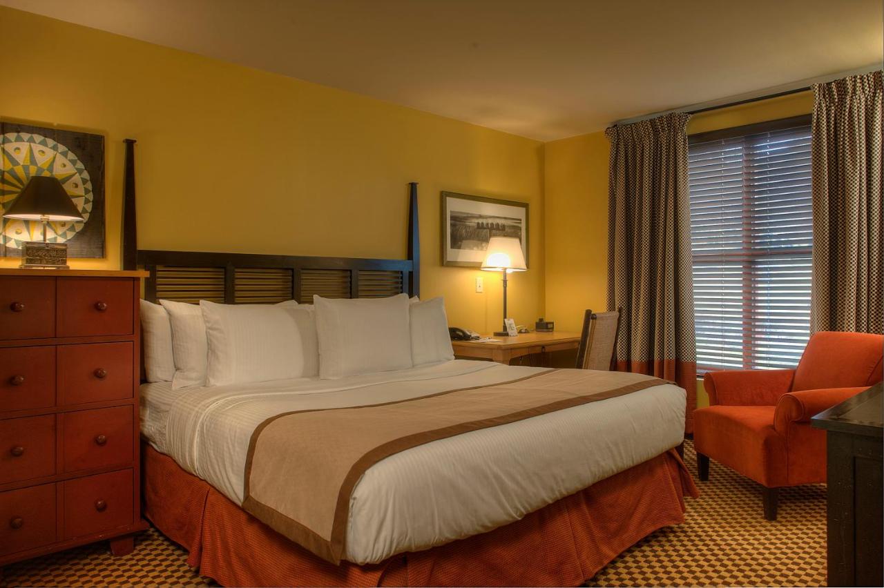 King Suite with Mountain View at Bear Creek Mountain Resort